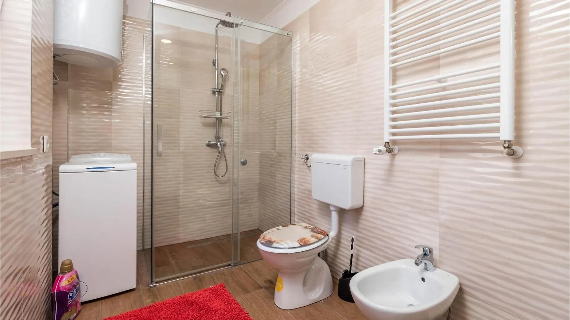 2 Bedroom Lovely Apartment In Ika 0*,