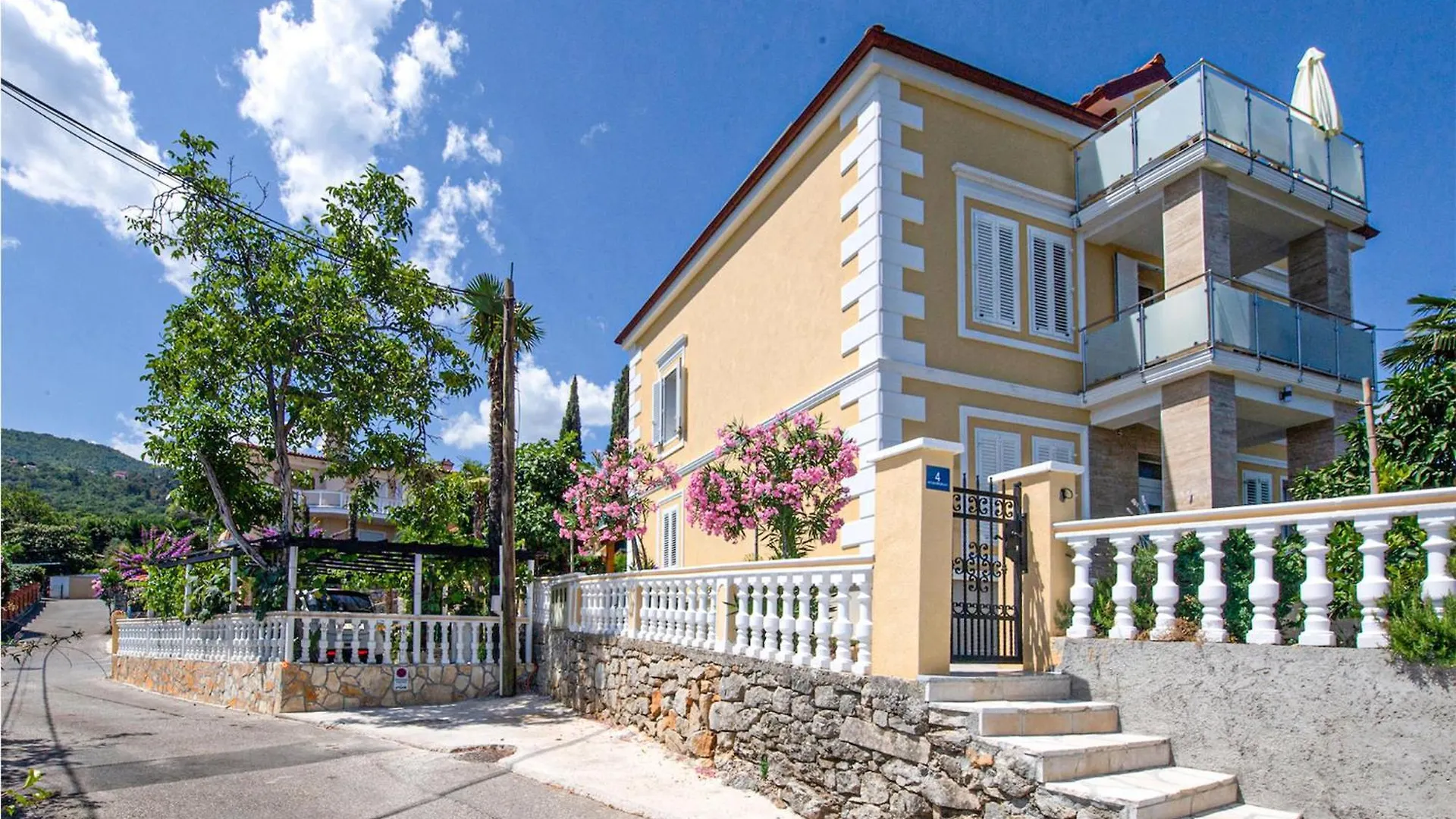 2 Bedroom Lovely Apartment In Ika