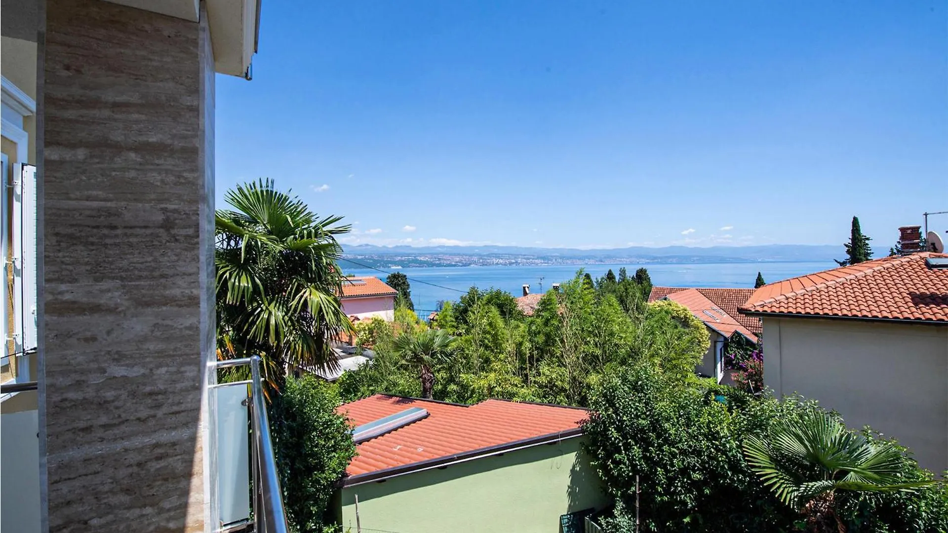 2 Bedroom Lovely Apartment In Ika 0*,